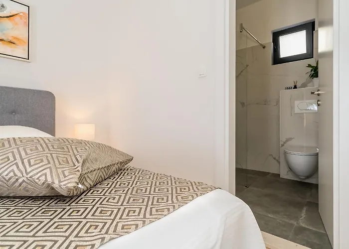 Meri 2 By Interhome Casa de Férias Trogir